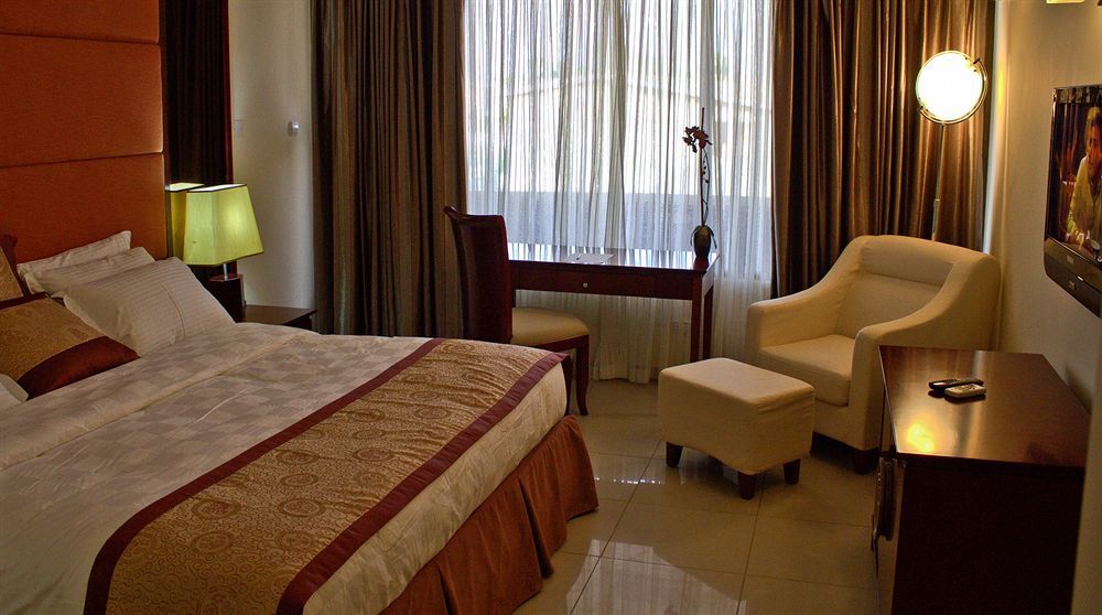 Royal Nick Hotel Тема Екстериор снимка