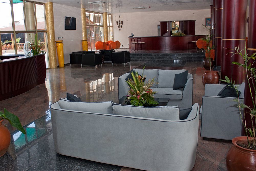 Royal Nick Hotel Тема Екстериор снимка
